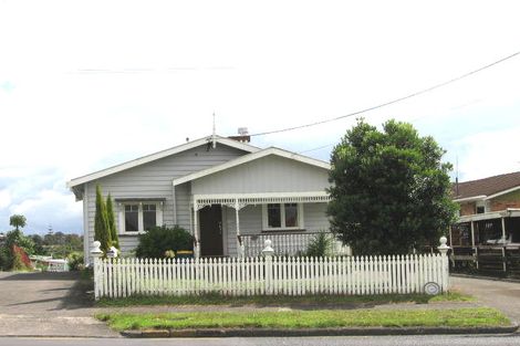 Photo of property in 2/137 Titirangi Road, New Lynn, Auckland, 0600