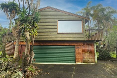 Photo of property in 137 Matipo Road, Te Atatu Peninsula, Auckland, 0610