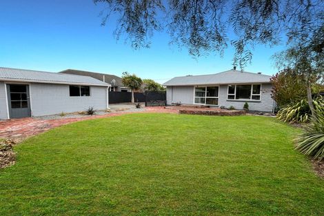Photo of property in 15 Niagara Street, Wainoni, Christchurch, 8061