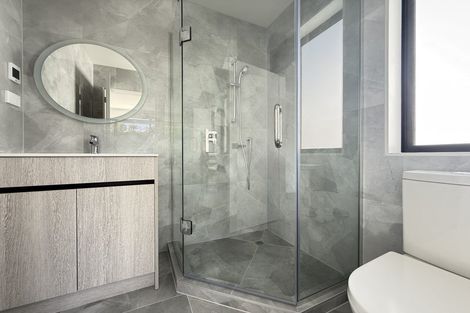 Photo of property in 33a Garadice Road, Rothesay Bay, Auckland, 0630
