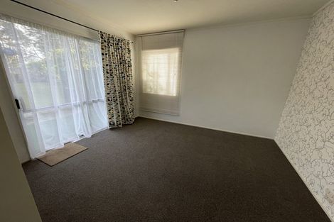 Photo of property in 33 Kurnell Drive, Botany Downs, Auckland, 2010