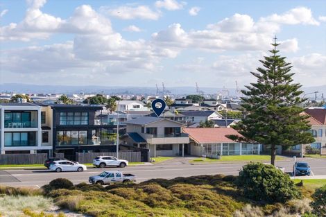 Photo of property in 208a Marine Parade, Mount Maunganui, 3116