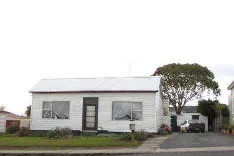 Photo of property in 19 Poole Street, Kaitangata, 9210