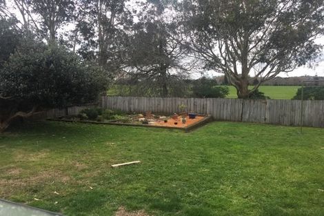 Photo of property in 12 Cascades Road, Pakuranga Heights, Auckland, 2010