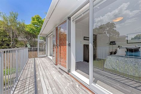 Photo of property in 5 Liston Crescent, Cockle Bay, Auckland, 2014