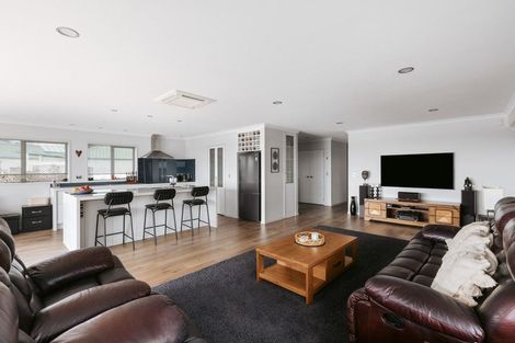 Photo of property in 11 Ruamoana Place, Omokoroa, 3114