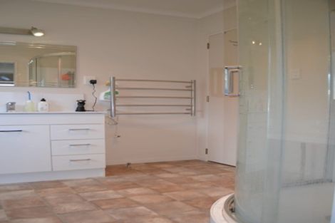 Photo of property in 142 Waitaha Road, Welcome Bay, Tauranga, 3112