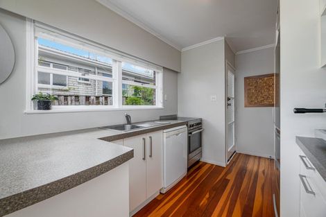 Photo of property in 40 Divich Avenue, Te Atatu South, Auckland, 0610