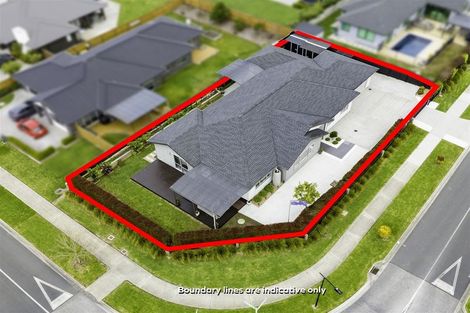 Photo of property in 4 Kauri Grove Drive, Kumeu, 0810