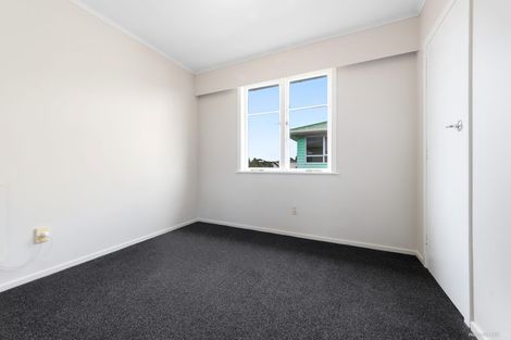 Photo of property in 27 Woodford Avenue, Henderson, Auckland, 0610