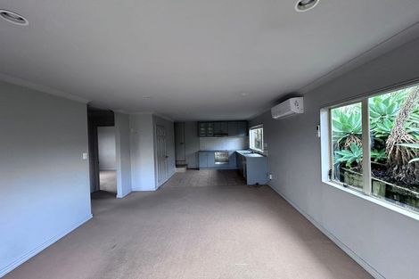 Photo of property in 42 Ballymore Drive, Pinehill, Auckland, 0632