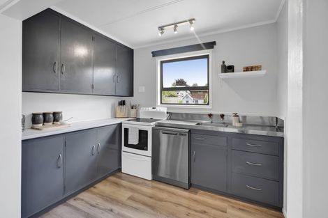 Photo of property in 66 Matai Street, Inglewood, 4330