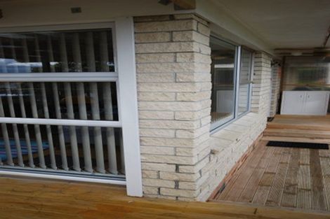 Photo of property in 1/10 Anne Road, Hillcrest, Auckland, 0627