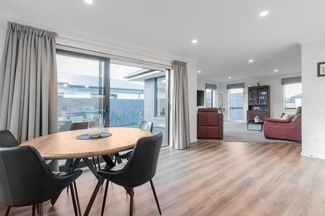 Photo of property in 4 Pierce Street, Marshland, Christchurch, 8083