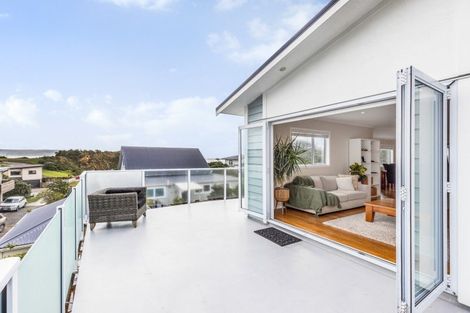 Photo of property in 21a Richard Street, Titahi Bay, Porirua, 5022
