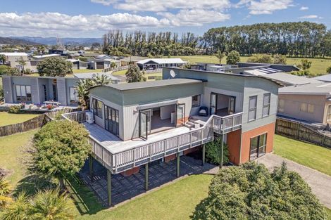 Photo of property in 12 Marlin Street, Whitianga, 3510