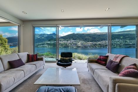 Photo of property in 11 Mincher Road, Kelvin Heights, Queenstown, 9300