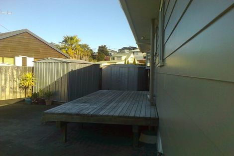 Photo of property in 35 Barbados Drive, Unsworth Heights, Auckland, 0632