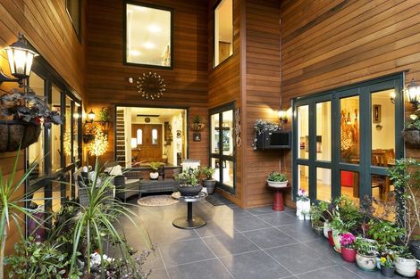 Photo of property in 32 Turanga Road, Henderson Valley, Auckland, 0612