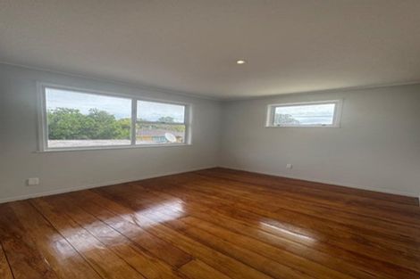 Photo of property in 27 Burndale Terrace, Manurewa, Auckland, 2102