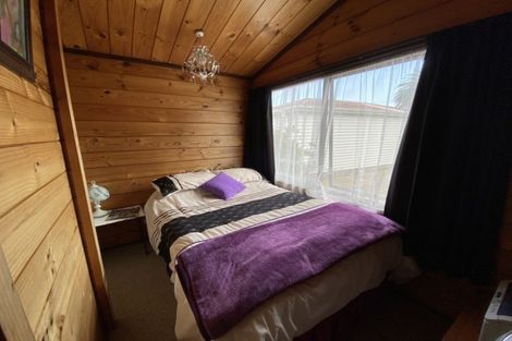 Photo of property in 92 High Street, Eltham, 4322