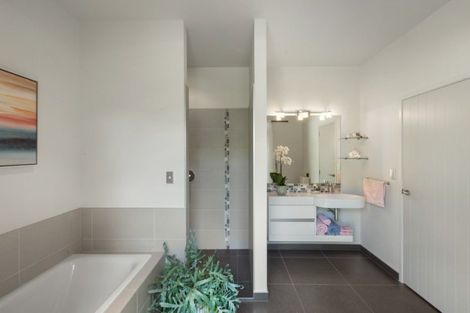 Photo of property in 63 Ongare Point Road, Tahawai, Katikati, 3170