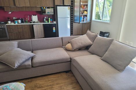 Photo of property in 21 Dundale Avenue, Blockhouse Bay, Auckland, 0600