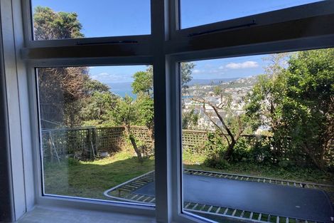 Photo of property in 9 Waiteata Road, Kelburn, Wellington, 6012
