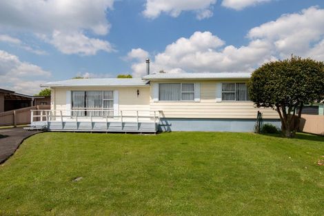 Photo of property in 39 Mahana Road, Ngatea, 3503