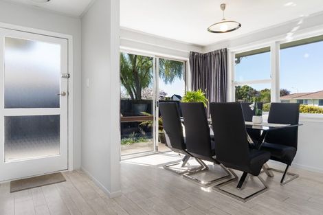 Photo of property in 6 Meldrum Place, Bishopdale, Christchurch, 8051