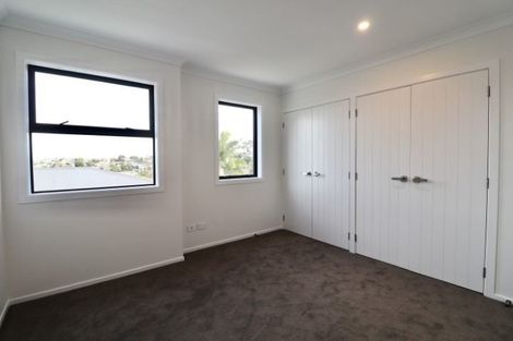 Photo of property in 210a Forrest Hill Road, Forrest Hill, Auckland, 0620