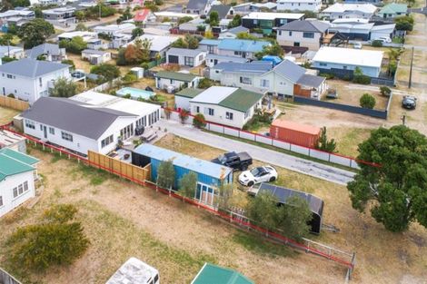 Photo of property in 217 Ocean Road, Whangamata, 3620