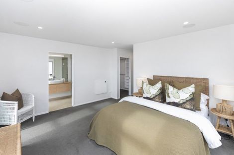 Photo of property in 12 Parkridge Place, Mount Pleasant, Christchurch, 8081