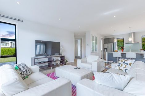 Photo of property in 78 Riverhead Point Drive, Riverhead, 0820