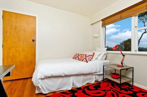 Photo of property in 20 Holt Avenue, Torbay, Auckland, 0630