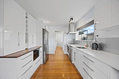 Photo of property in 72 Dunedin Street, Redwood, Christchurch, 8051