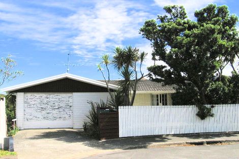 Photo of property in 7 Foyle Street, Island Bay, Wellington, 6023