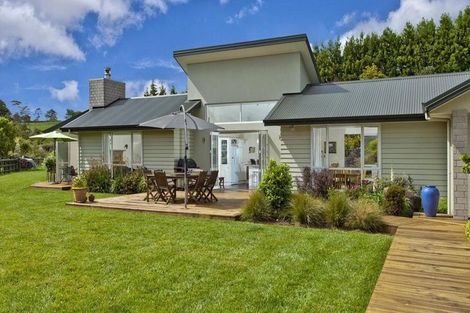 Photo of property in 53 Nixon Road, Taupaki, Henderson, 0782