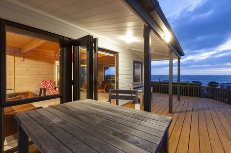 Photo of property in 5 Kohutuhutu Road, Raumati Beach, Paraparaumu, 5032