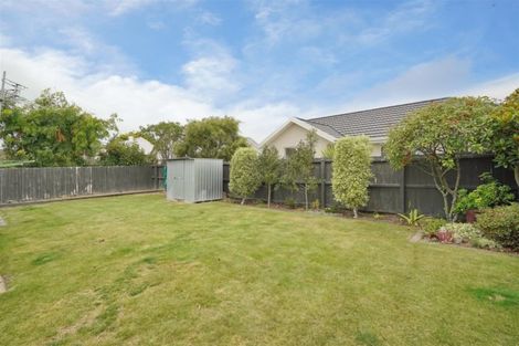 Photo of property in 5 Rue De La Mare, Parklands, Christchurch, 8083
