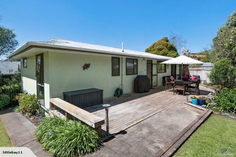 Photo of property in 41 John Dee Crescent, Red Beach, 0932