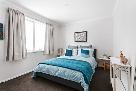 Photo of property in 77 Bert Wall Drive, Omokoroa, 3114