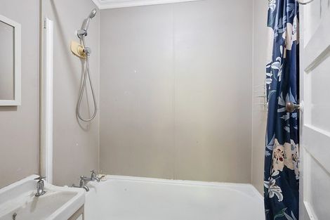 Photo of property in 73 Oranga Street, Westown, New Plymouth, 4310