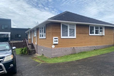 Photo of property in 3164 Great North Road, New Lynn, Auckland, 0600