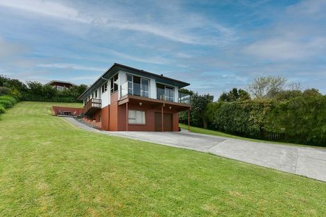 Photo of property in 16 Kaipara Crescent, Helensville, 0800