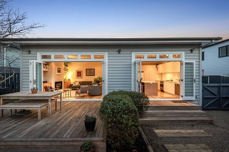 Photo of property in 10 Egremont Street, Belmont, Auckland, 0622