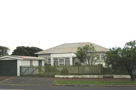 Photo of property in 145 Donovan Street, Blockhouse Bay, Auckland, 0600