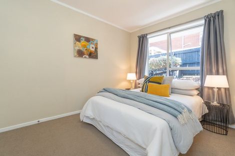 Photo of property in 2/5 Huapai Street, Onehunga, Auckland, 1061