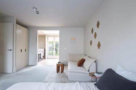 Photo of property in 13 Oxford Terrace, Devonport, Auckland, 0624