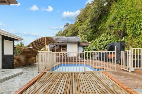 Photo of property in 2 Queensway, Three Kings, Auckland, 1024